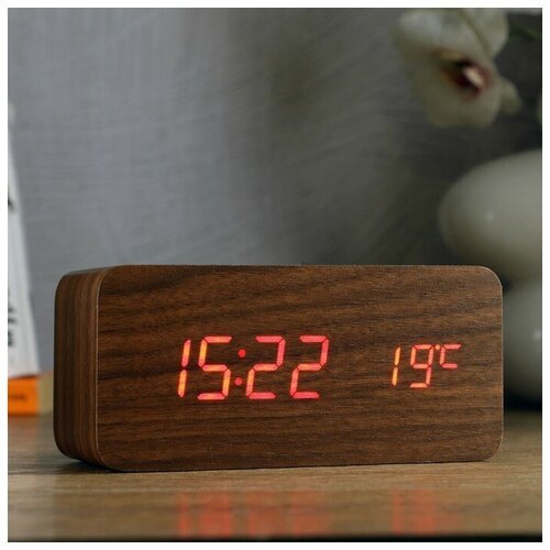 Часы электронные 'Вайс' с будильником, термометром, зарядкой для телефона 15х7х7 см